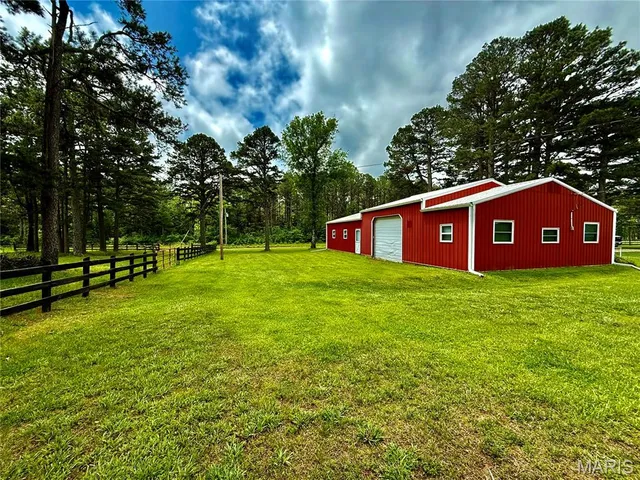 $280,000 | 19755 Wildwood Drive, Raymondville, MO 65555