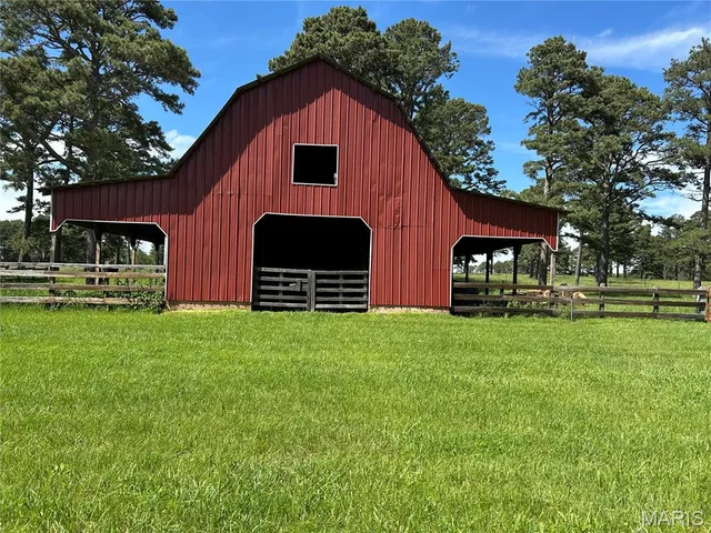 $280,000 | 19755 Wildwood Drive, Raymondville, MO 65555