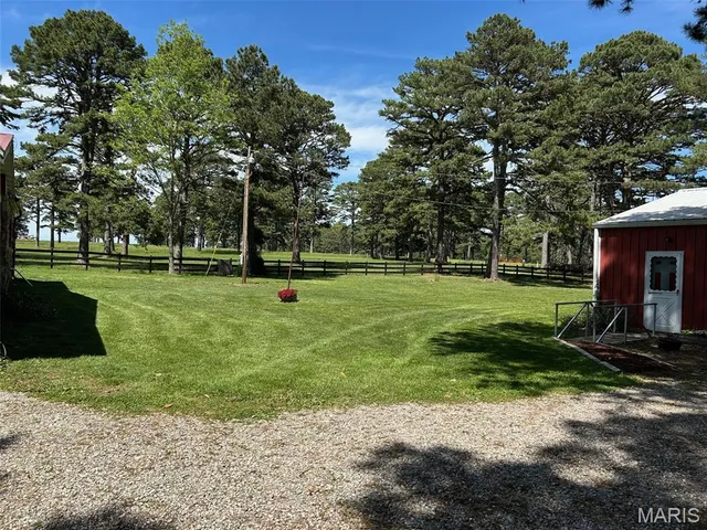 $280,000 | 19755 Wildwood Drive, Raymondville, MO 65555