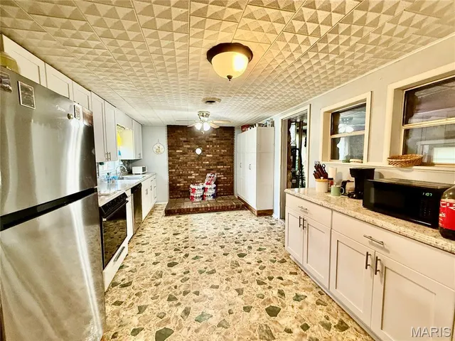 $280,000 | 19755 Wildwood Drive, Raymondville, MO 65555