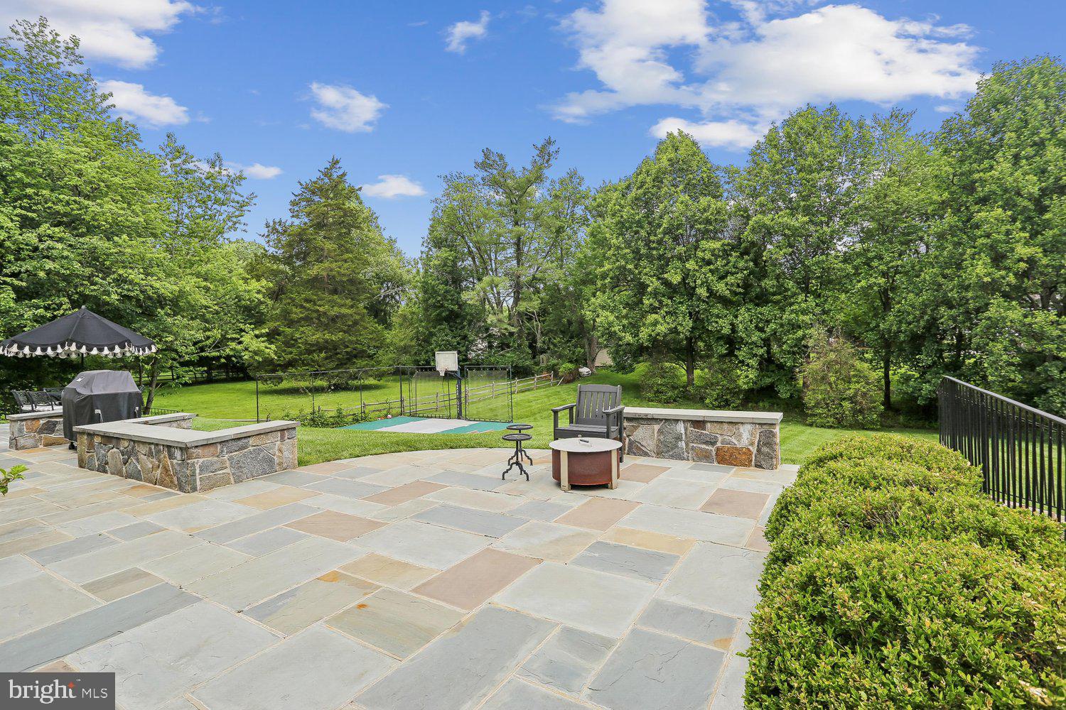 11736 Gainsborough Road Potomac, MD 20854 - Photo 13 of 100 Hardscape