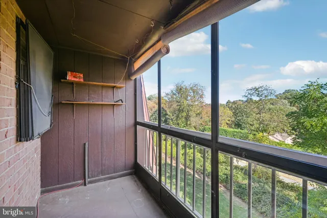 $179,900 | 5426 Valley Green Drive, Wilmington, DE 19808