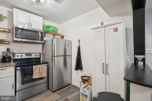 $179,900 | 5426 Valley Green Drive, Wilmington, DE 19808