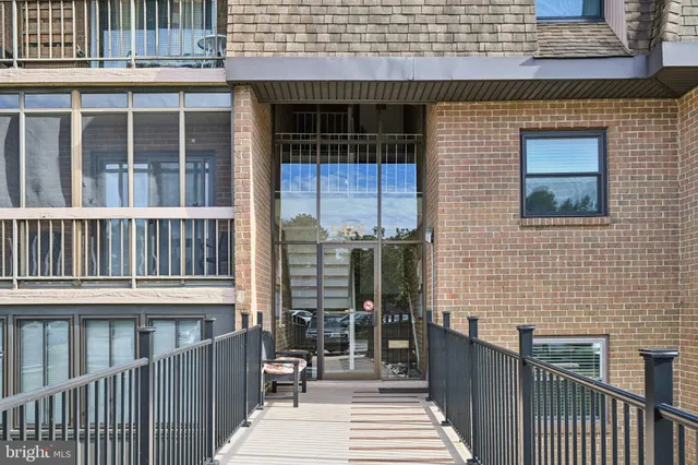 $179,900 | 5426 Valley Green Drive, Wilmington, DE 19808