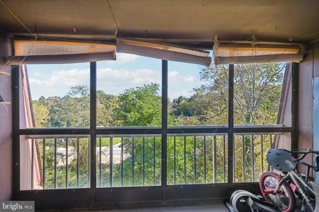 $179,900 | 5426 Valley Green Drive, Wilmington, DE 19808