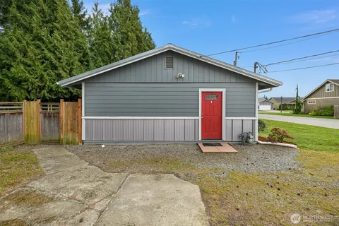 $375,000 | 310 West 3rd Street, Nooksack, WA 98276