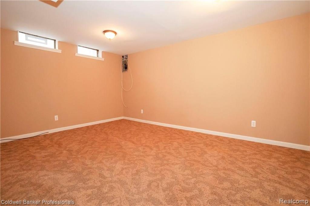 2292 Dunstable Road Birmingham, MI 48009 - Photo 34 of 40