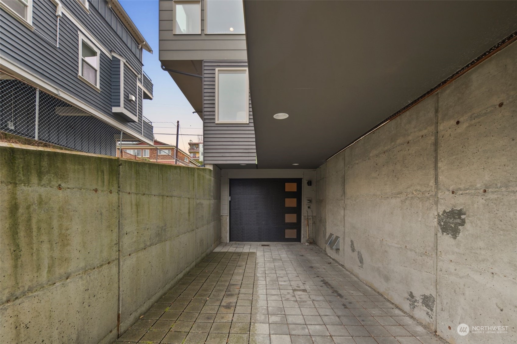 3625 Evanston Avenue North, Unit B Seattle, WA 98103 - Photo 23 of 37 a view of a small space