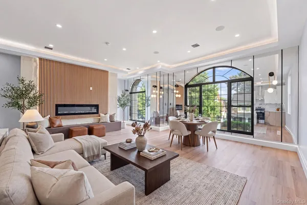 $1,599,000 | 199-07 100th Avenue | Hollis