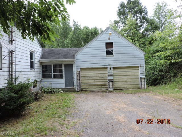 5231 New Road Youngstown, OH 44515 - Photo 2 of 28