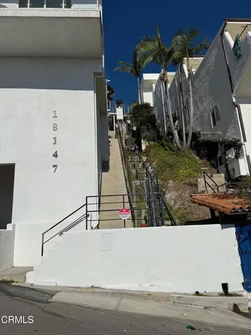 $5,000 | 18147 Coastline Drive, Unit 5, Malibu, CA 90265