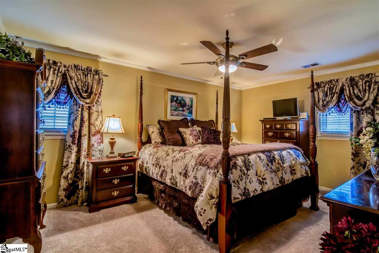 716 Tanner Road Taylors, SC 29687 - Photo 22 of 36