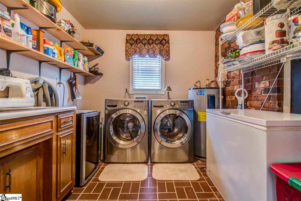 716 Tanner Road Taylors, SC 29687 - Photo 8 of 36