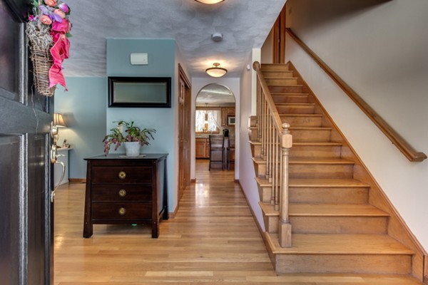 51 Lindor Road North Reading, MA 01864 - Photo 3 of 30 Gallery Image 3