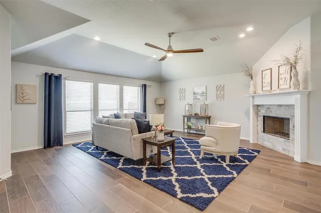 $565,000 | 6829 Canyon Rock Drive, Benbrook, TX 76126