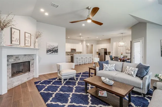 $565,000 | 6829 Canyon Rock Drive, Benbrook, TX 76126