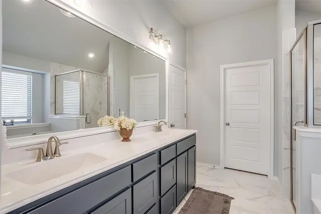 $565,000 | 6829 Canyon Rock Drive, Benbrook, TX 76126