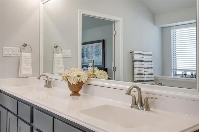 $565,000 | 6829 Canyon Rock Drive, Benbrook, TX 76126