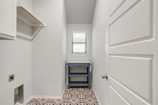 $565,000 | 6829 Canyon Rock Drive, Benbrook, TX 76126