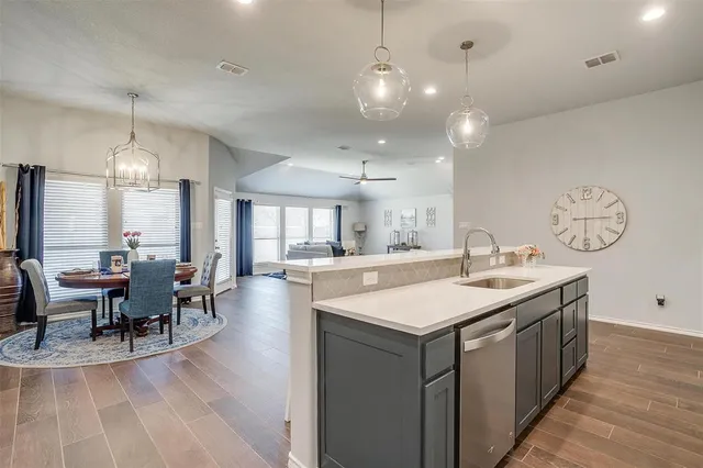 $565,000 | 6829 Canyon Rock Drive, Benbrook, TX 76126