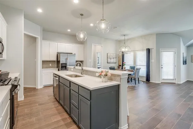 $565,000 | 6829 Canyon Rock Drive, Benbrook, TX 76126