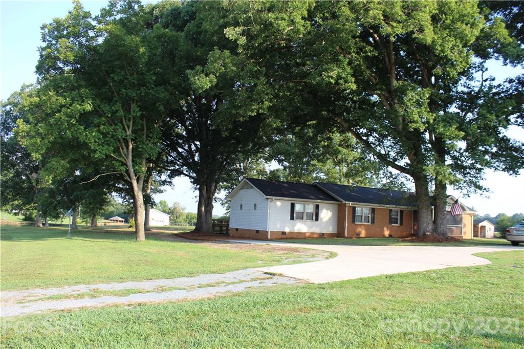 1424 Clarence Secrest Road Monroe, NC 28110 - Photo 3 of 46 Gallery Image 3