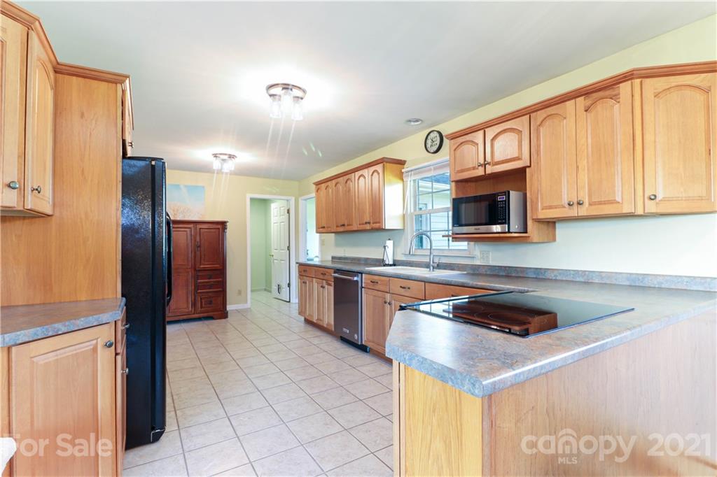 1424 Clarence Secrest Road Monroe, NC 28110 - Photo 8 of 46 Gallery Image 8