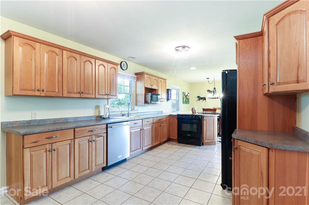 1424 Clarence Secrest Road Monroe, NC 28110 - Photo 9 of 46 Gallery Image 9