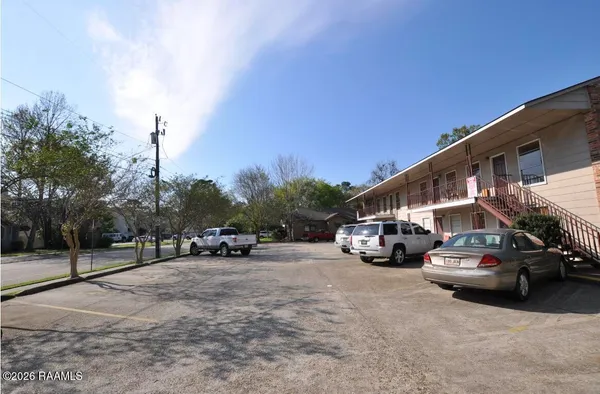 $800 | 327 General Mouton Avenue, Unit 2, Lafayette, LA 70501