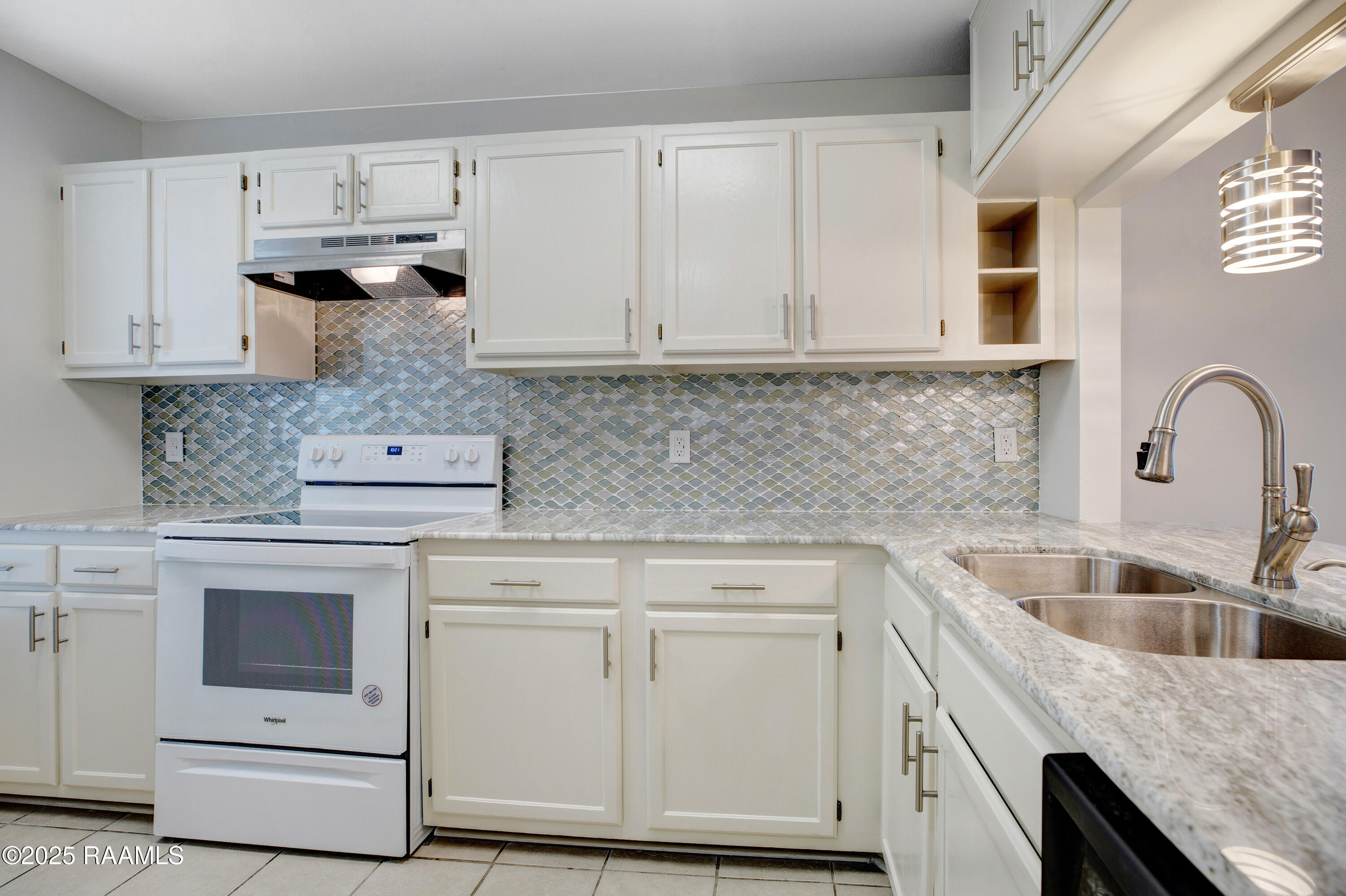 416 Doucet Road, Unit 5A Lafayette, LA 70503 - Photo 8 of 20 416 Doucet -7