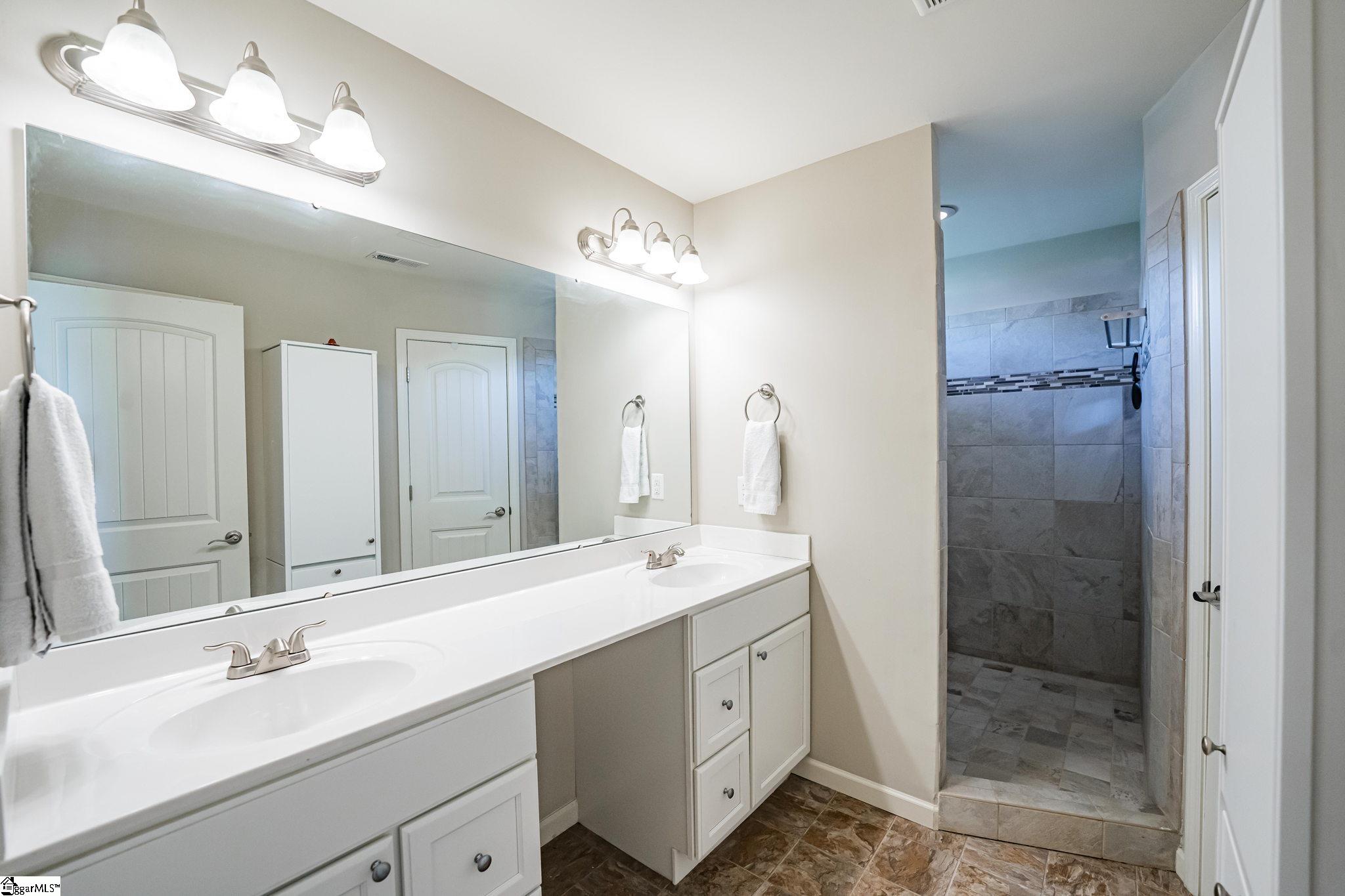 315 Catterick Way Fountain Inn, SC 29644 - Photo 10 of 21 Gallery Image 10