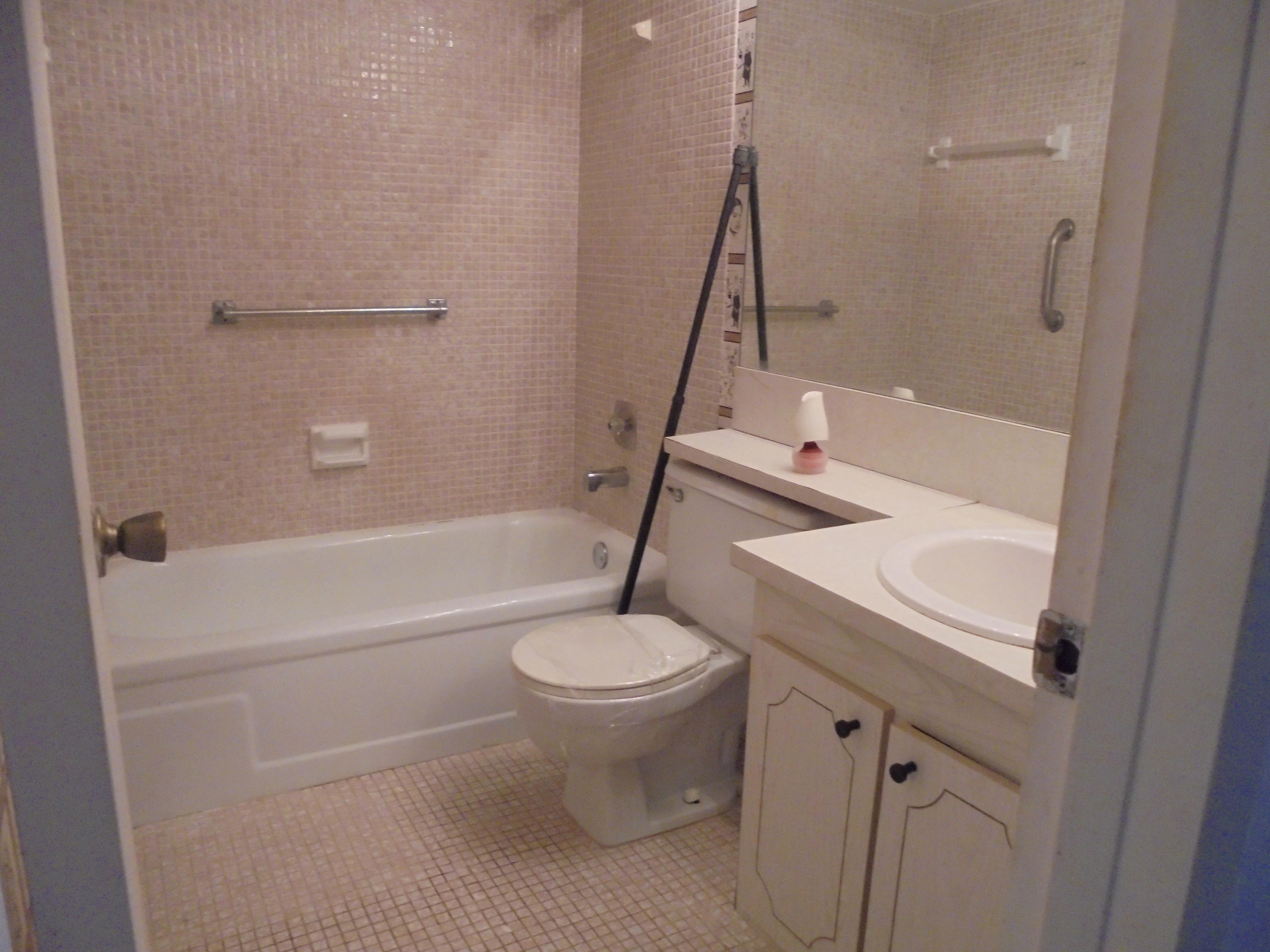 274 Mansfield H Boca Raton, FL 33434 - Photo 8 of 14 274 Mansfield G 04.01.19 008