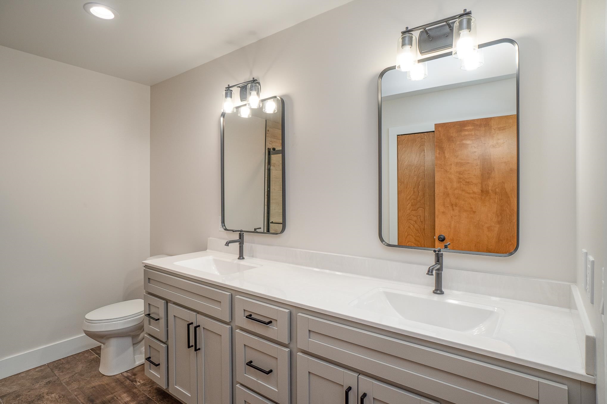 2423 East Ashby Road Midland, MI 48640 - Photo 29 of 43