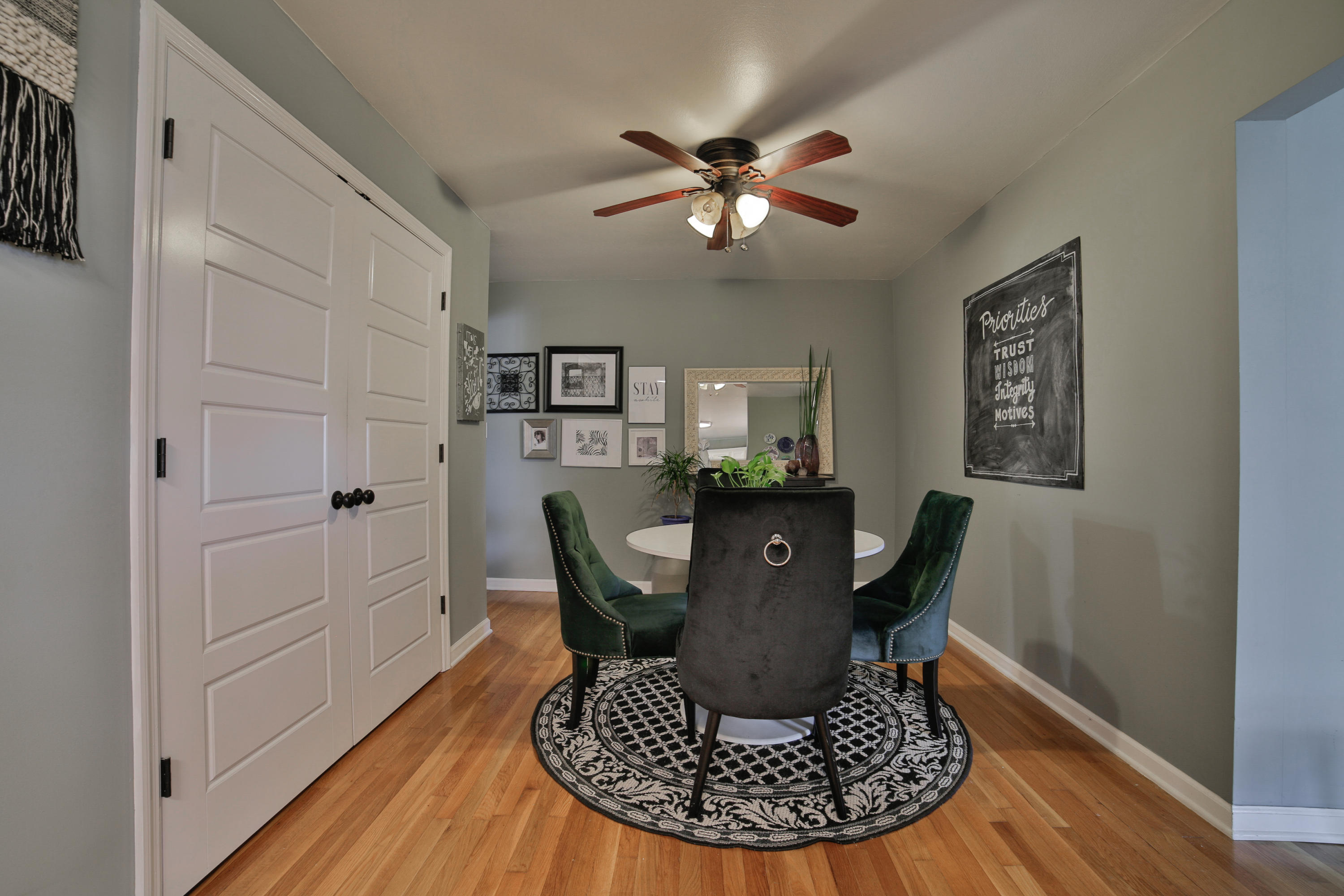 1610 John Ross Road Chattanooga, TN 37412 - Photo 11 of 35 Oversized Pantry