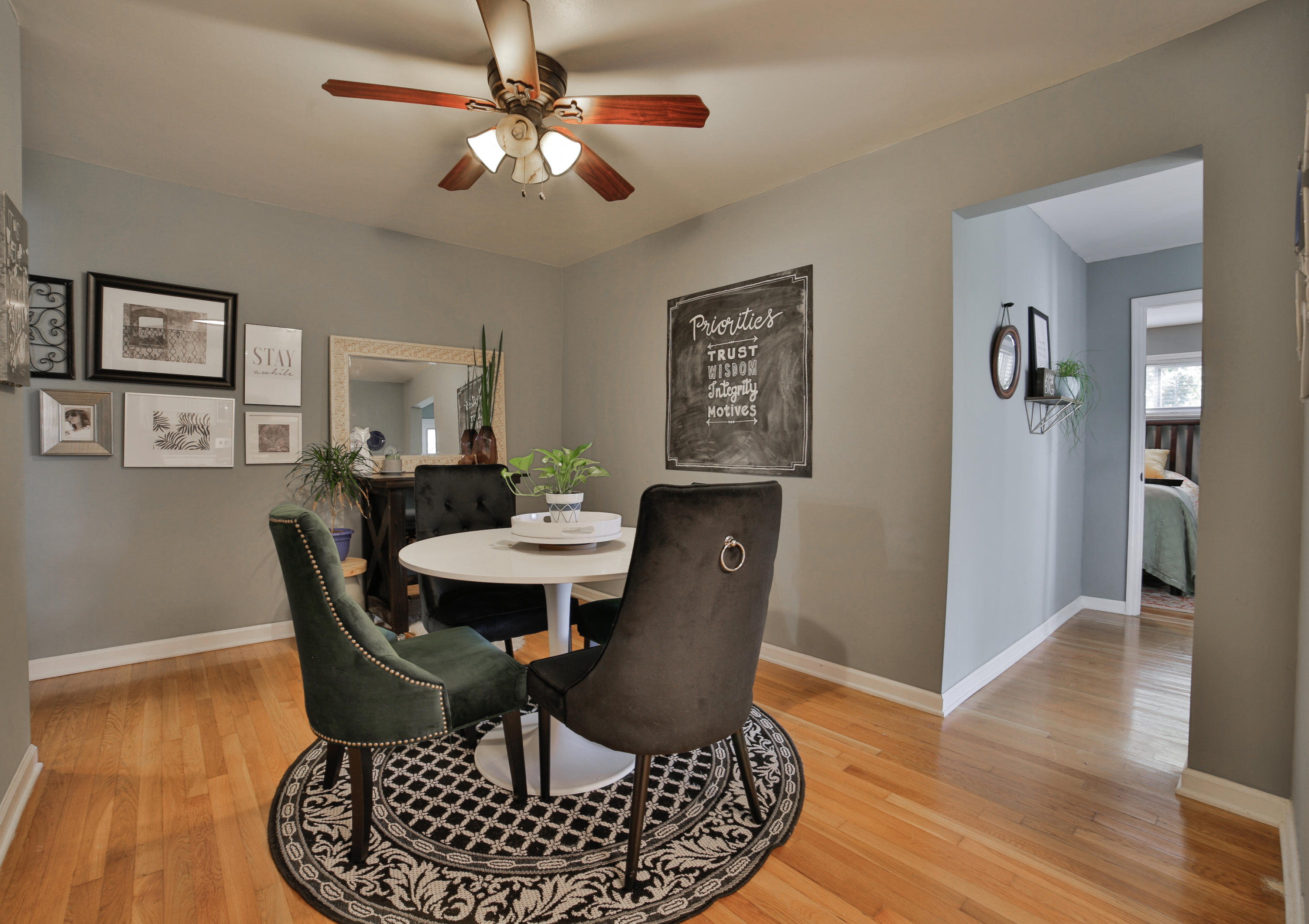1610 John Ross Road Chattanooga, TN 37412 - Photo 10 of 35 Dining