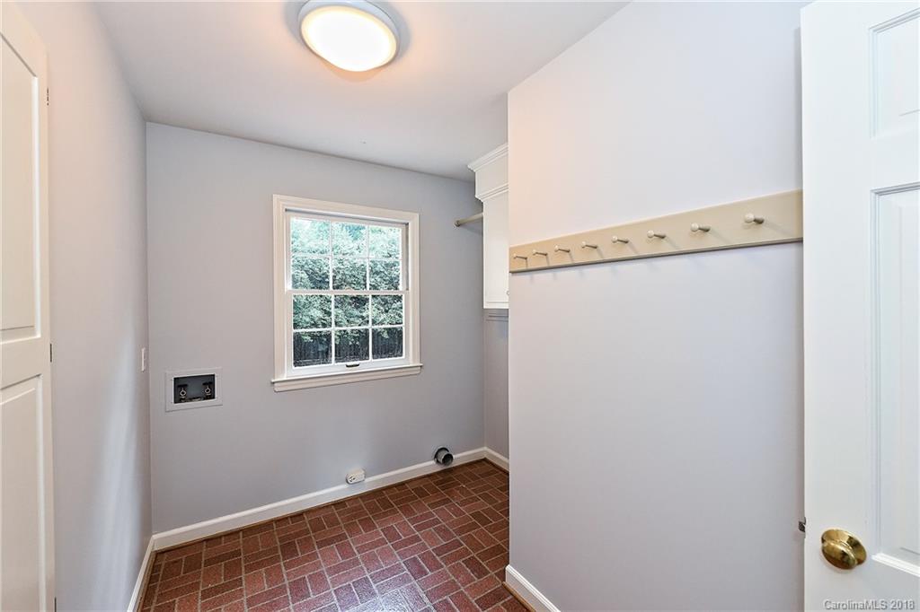 5834 Kirkpatrick Road Charlotte, NC 28211 - Photo 16 of 29 Gallery Image 16