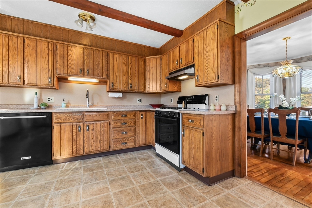 23 Fairview Avenue Beverly, MA 01915 - Photo 15 of 29