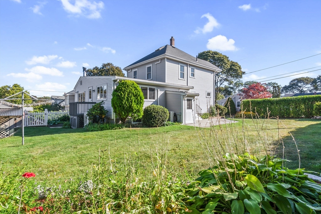 23 Fairview Avenue Beverly, MA 01915 - Photo 2 of 29