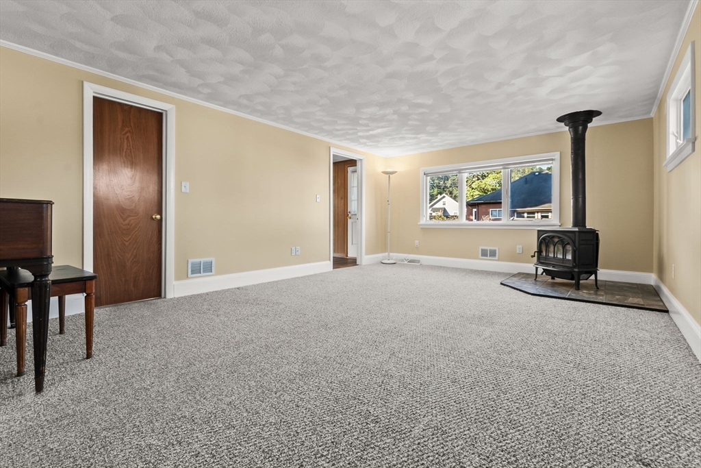 23 Fairview Avenue Beverly, MA 01915 - Photo 7 of 29