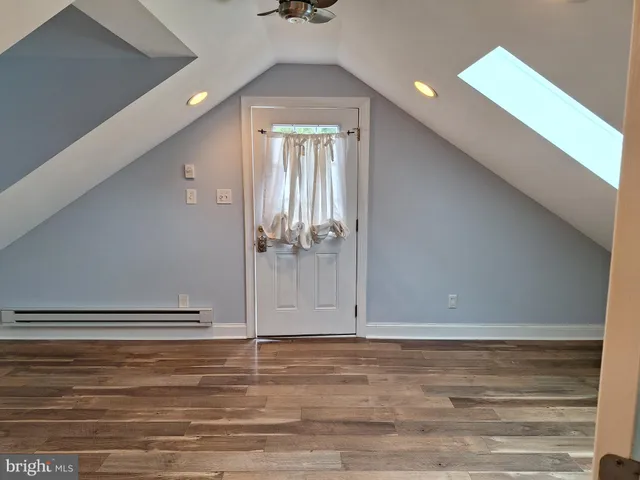 $1,450 | 9078 Northwest Barn Run, Unit KNOLL, Marshall, VA 20115