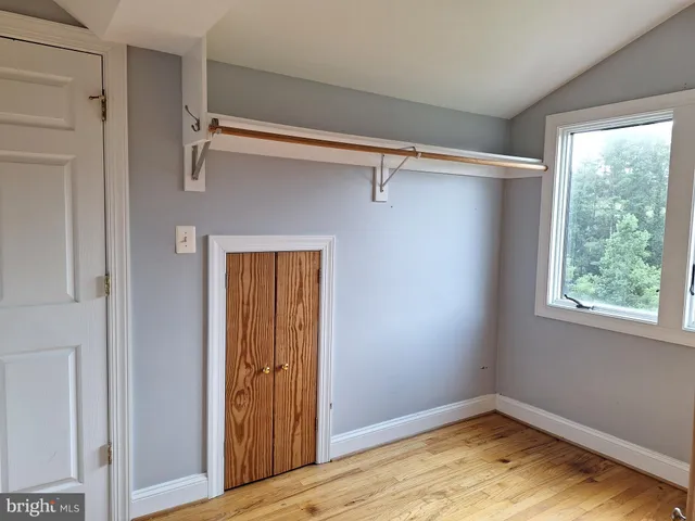 $1,450 | 9078 Northwest Barn Run, Unit KNOLL, Marshall, VA 20115