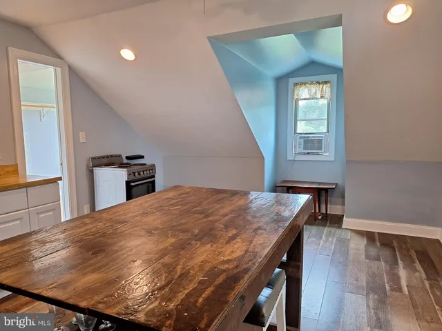 $1,450 | 9078 Northwest Barn Run, Unit KNOLL, Marshall, VA 20115