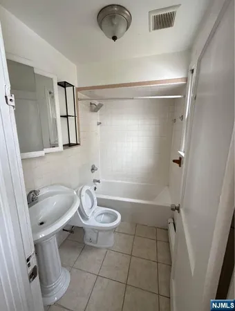 $2,100 | 54 Tappan Street, Kearny, NJ 07032