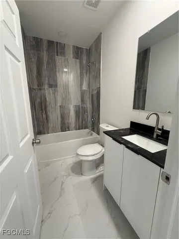 $2,300 | 1914 Northeast 18th Avenue, Cape Coral, FL 33909