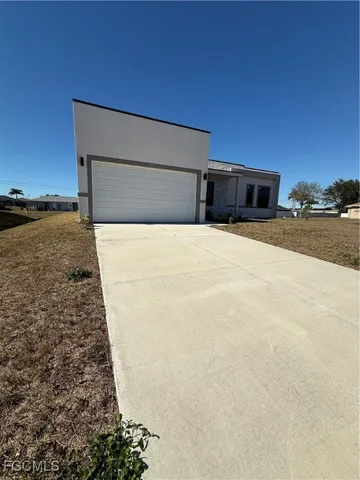 $2,300 | 1914 Northeast 18th Avenue, Cape Coral, FL 33909