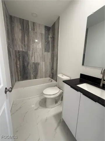 $2,300 | 1914 Northeast 18th Avenue, Cape Coral, FL 33909