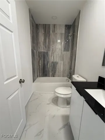 $2,300 | 1914 Northeast 18th Avenue, Cape Coral, FL 33909