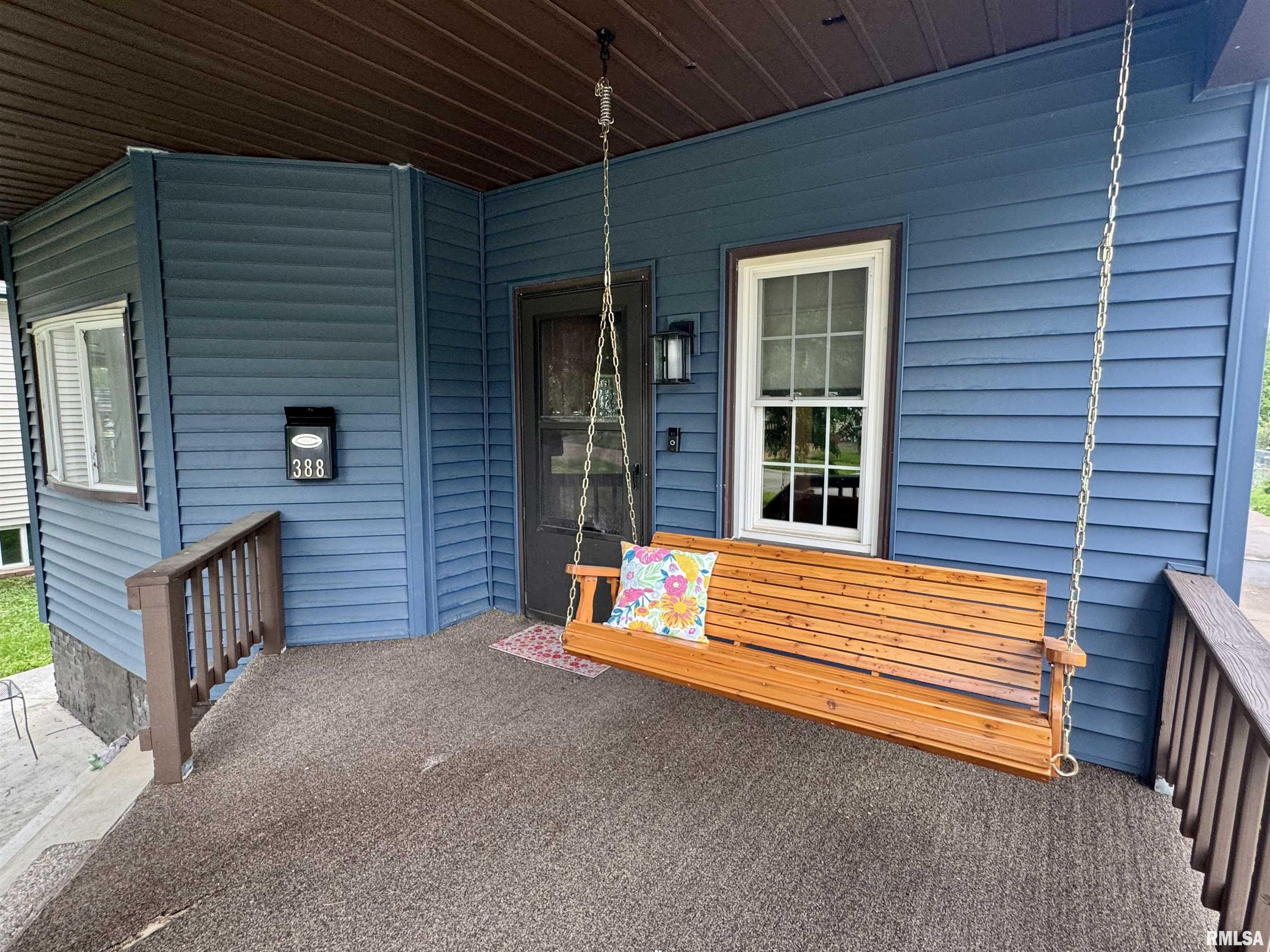 388 West Maple Street Canton, IL 61520 - Photo 2 of 38
