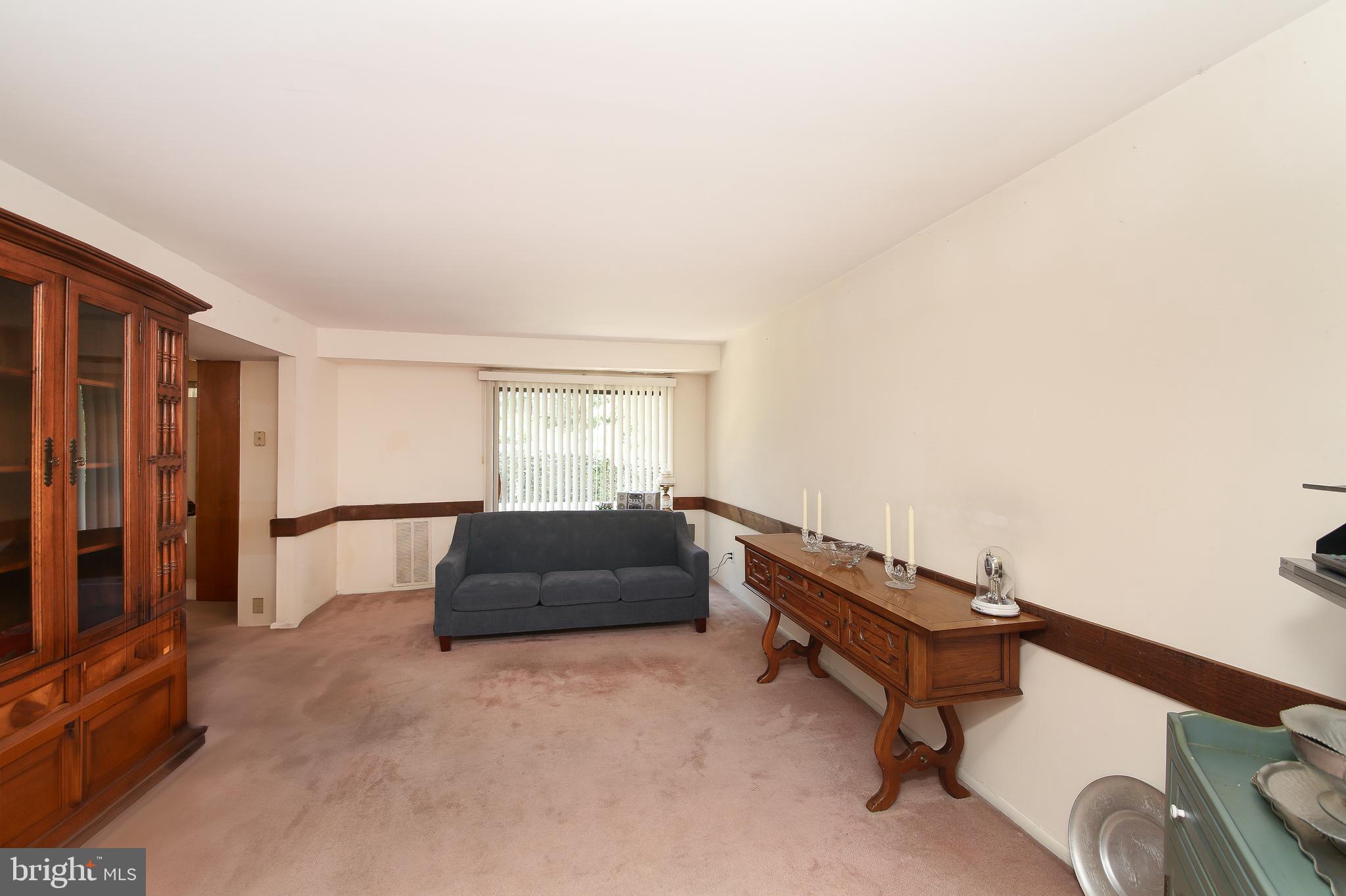 1155 York Rd., Unit K9 Warminster, PA 18974 - Photo 4 of 17 Living Room