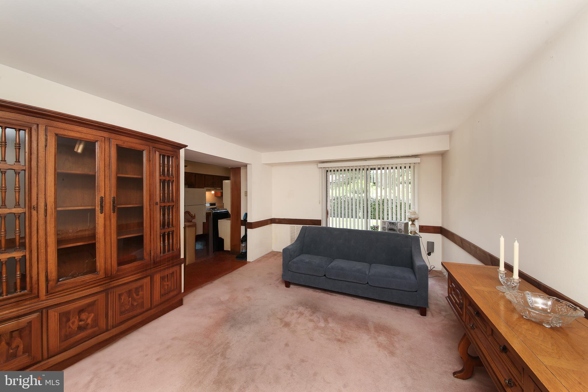 1155 York Rd., Unit K9 Warminster, PA 18974 - Photo 5 of 17 Living Room